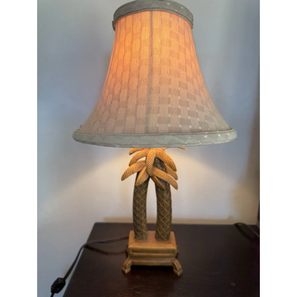 Vintage palm tree table lamp gold color tropical Tiki Resin ~16